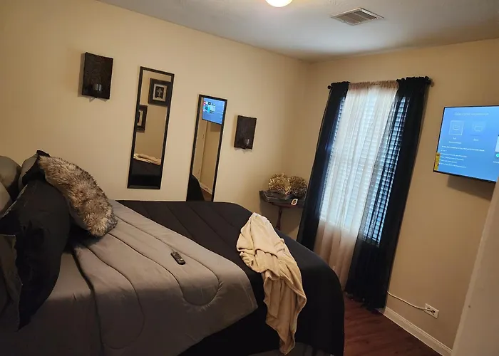 Laribond\'S Place Houston Texas